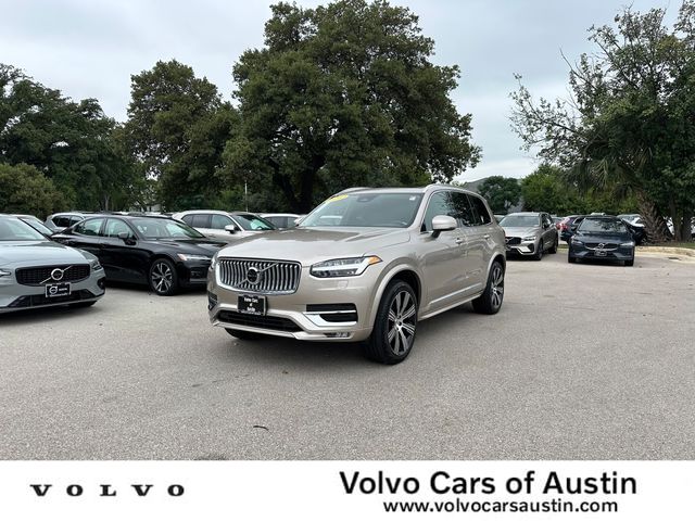 2024 Volvo XC90 Plus Bright Theme