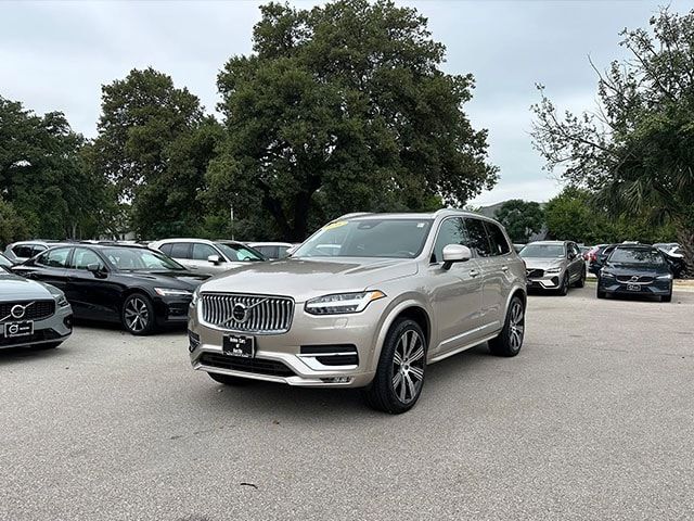 2024 Volvo XC90 Plus Bright Theme