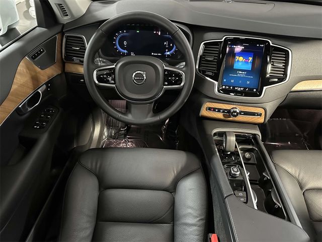 2024 Volvo XC90 Plus Bright Theme