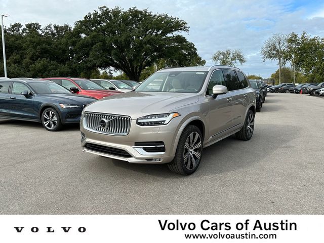 2024 Volvo XC90 Plus Bright Theme