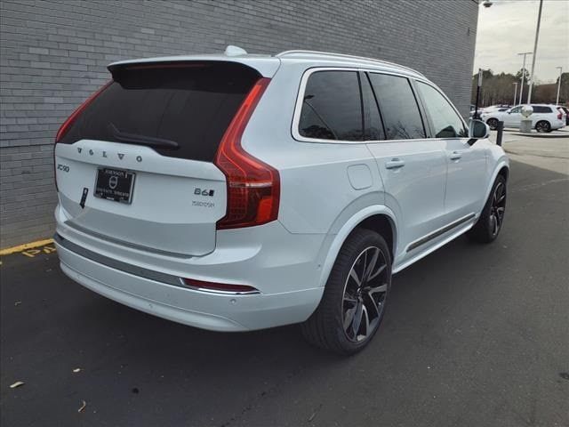 2024 Volvo XC90 Plus Bright Theme