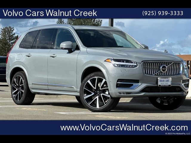 2024 Volvo XC90 Plus Bright Theme