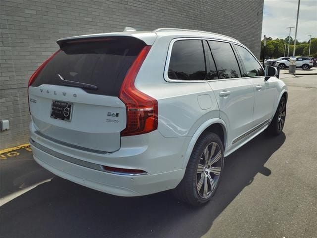 2024 Volvo XC90 Plus Bright Theme