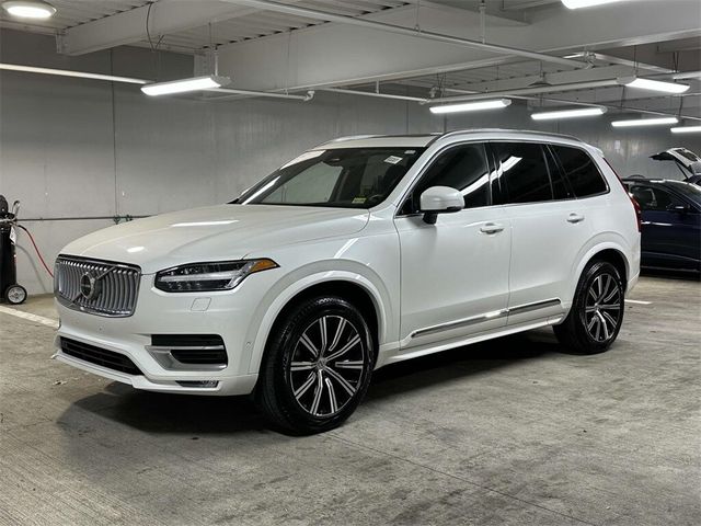 2024 Volvo XC90 Plus Bright Theme