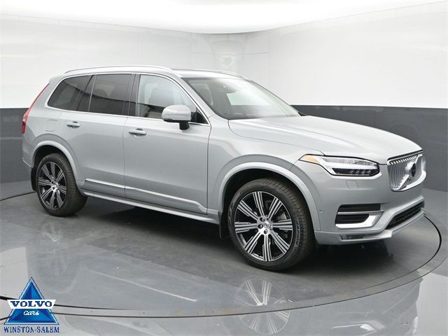 2024 Volvo XC90 Plus Bright Theme