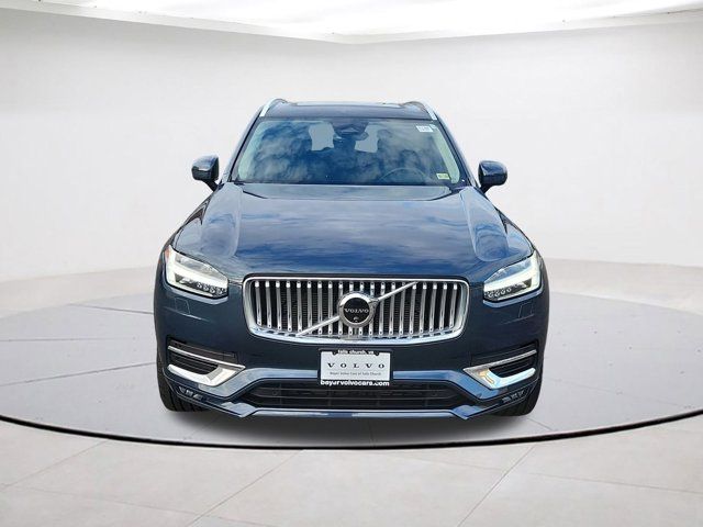 2024 Volvo XC90 Plus Bright Theme