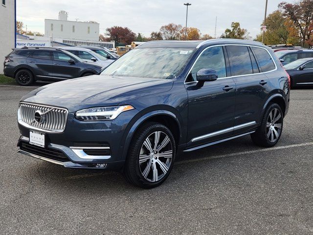 2024 Volvo XC90 Plus Bright Theme