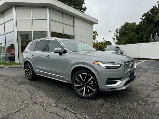 2024 Volvo XC90 Plus Bright Theme