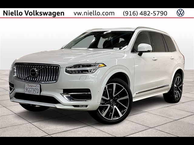 2024 Volvo XC90 Plus Bright Theme