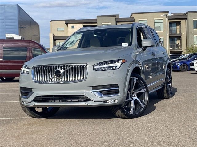 2024 Volvo XC90 Plus Bright Theme