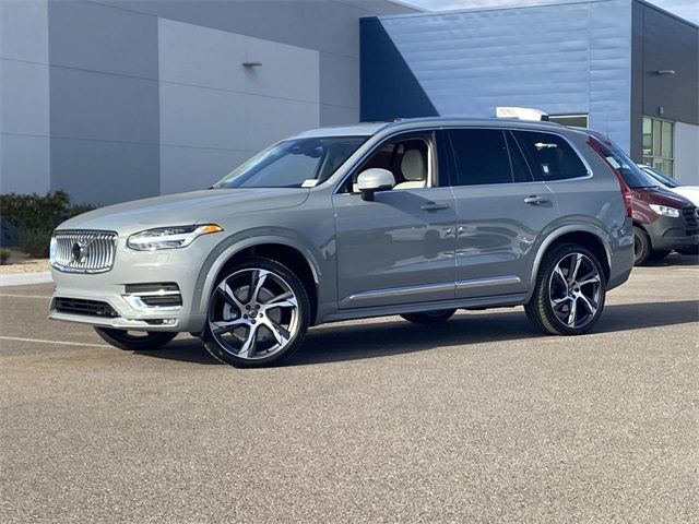 2024 Volvo XC90 Plus Bright Theme