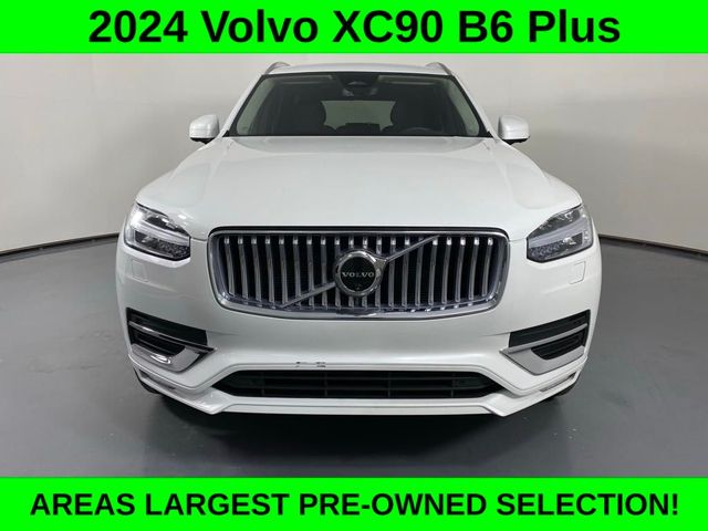 2024 Volvo XC90 Plus Bright Theme