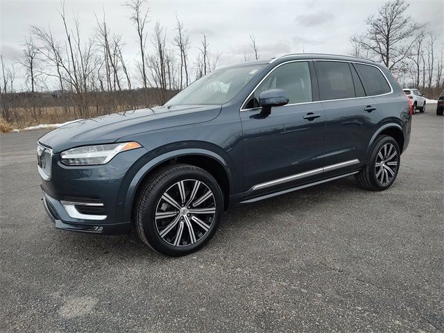 2024 Volvo XC90 Plus Bright Theme