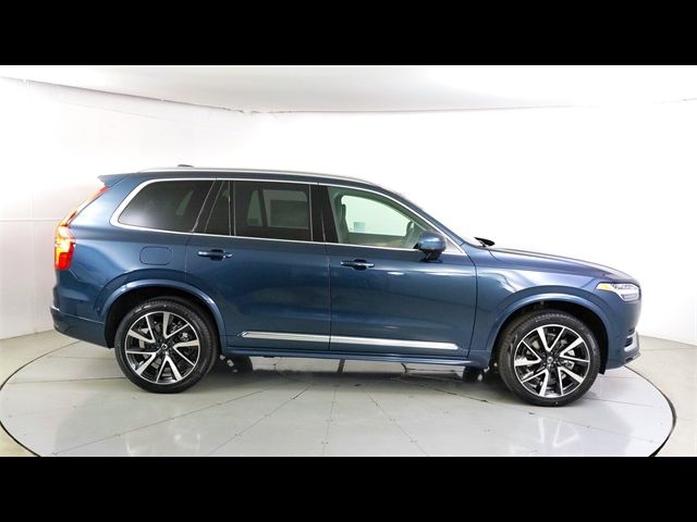 2024 Volvo XC90 Plus Bright Theme