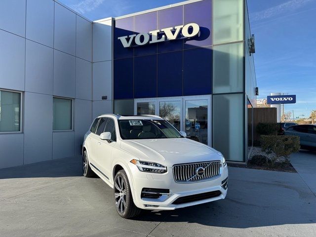 2024 Volvo XC90 Plus Bright Theme