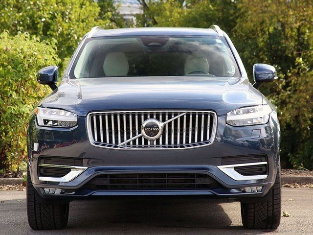 2024 Volvo XC90 Plus Bright Theme