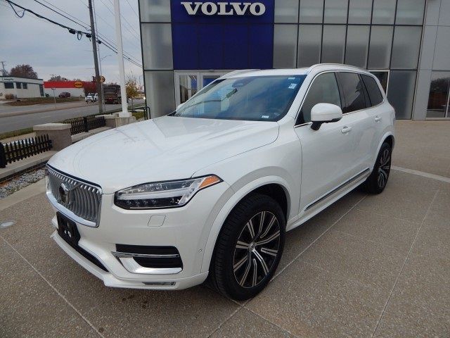 2024 Volvo XC90 Plus Bright Theme