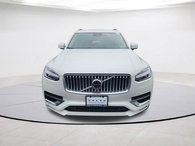 2024 Volvo XC90 Plus Bright Theme