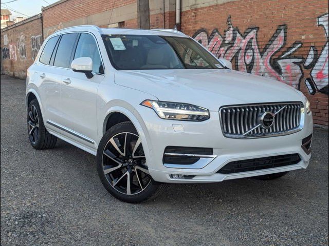 2024 Volvo XC90 Plus Bright Theme