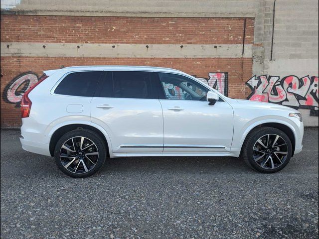 2024 Volvo XC90 Plus Bright Theme