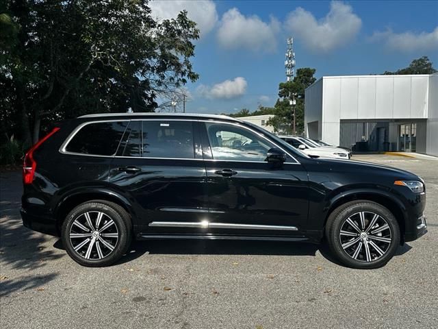 2024 Volvo XC90 Plus Bright Theme