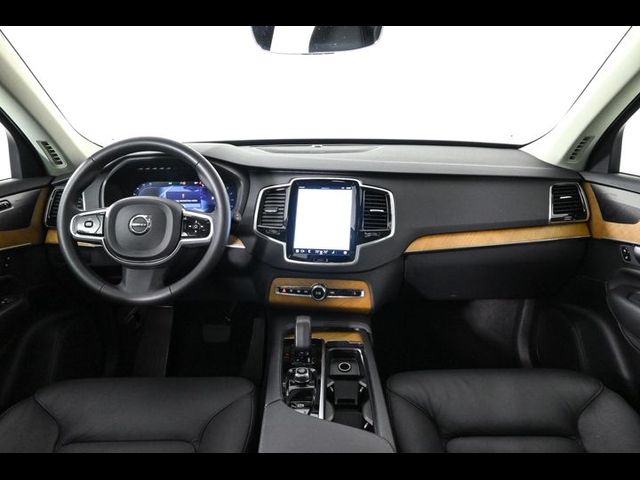 2024 Volvo XC90 Plus Bright Theme