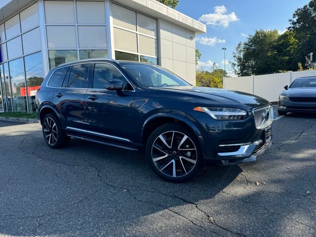 2024 Volvo XC90 Plus Bright Theme