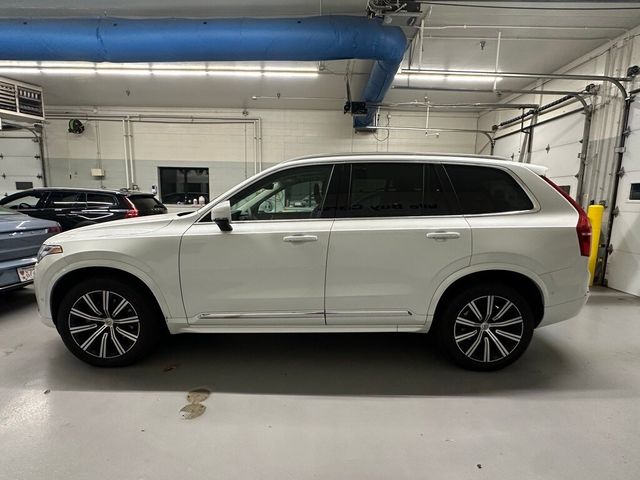 2024 Volvo XC90 Plus Bright Theme