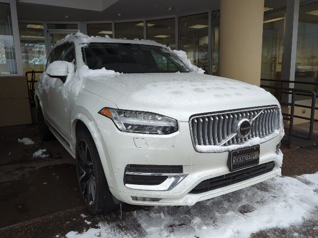 2024 Volvo XC90 Plus Bright Theme