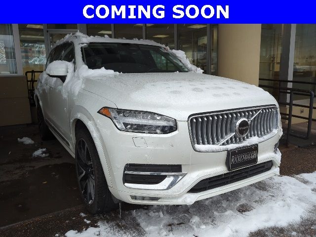 2024 Volvo XC90 Plus Bright Theme