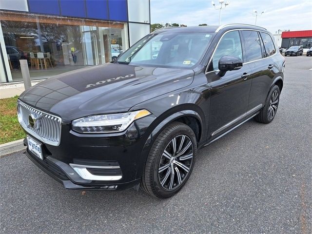 2024 Volvo XC90 Plus Bright Theme