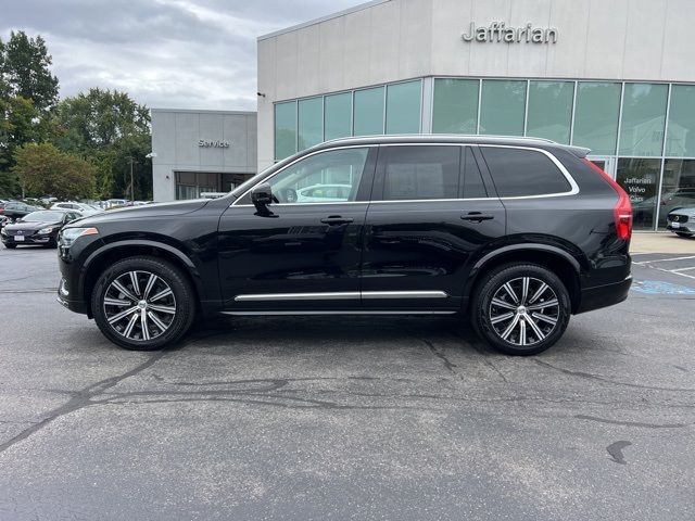 2024 Volvo XC90 Plus Bright Theme