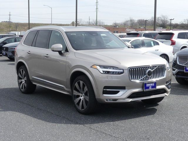 2024 Volvo XC90 Plus Bright Theme