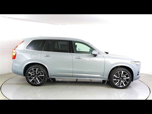 2024 Volvo XC90 Plus Bright Theme