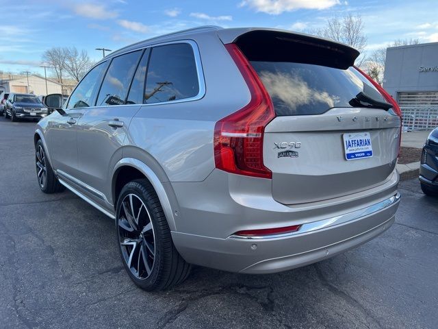 2024 Volvo XC90 Plus Bright Theme