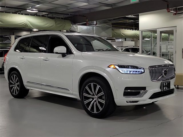 2024 Volvo XC90 Plus Bright Theme