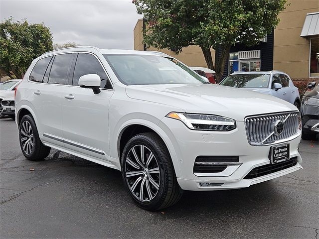 2024 Volvo XC90 Plus Bright Theme