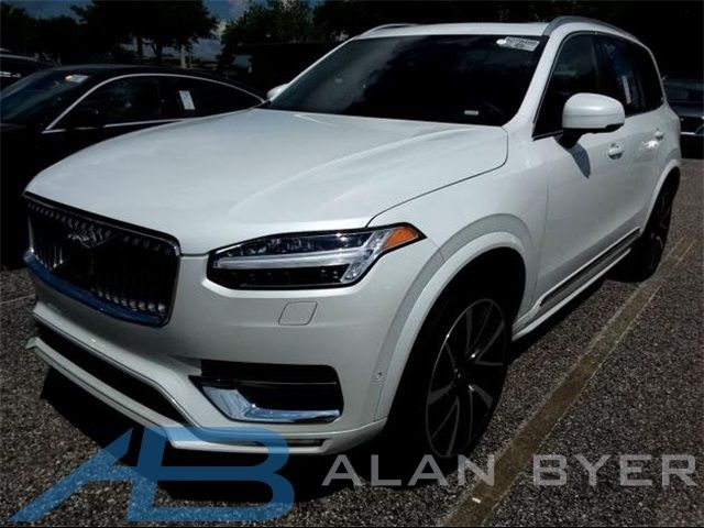 2024 Volvo XC90 Plus Bright Theme