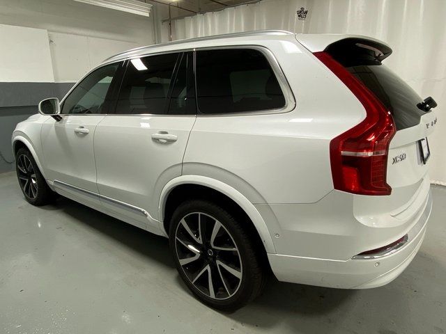 2024 Volvo XC90 Plus Bright Theme