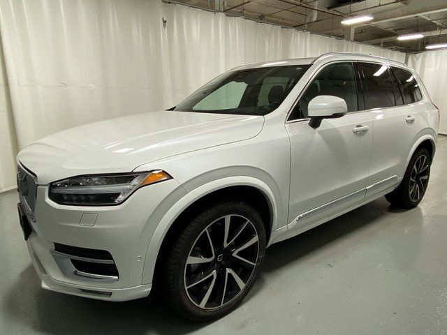 2024 Volvo XC90 Plus Bright Theme