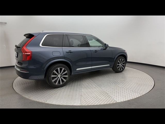 2024 Volvo XC90 Plus Bright Theme