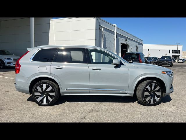 2024 Volvo XC90 Plus Bright Theme