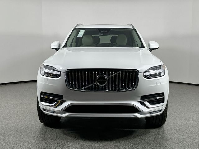 2024 Volvo XC90 Plus Bright Theme