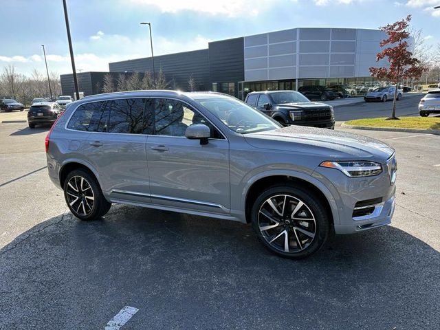 2024 Volvo XC90 Plus Bright Theme