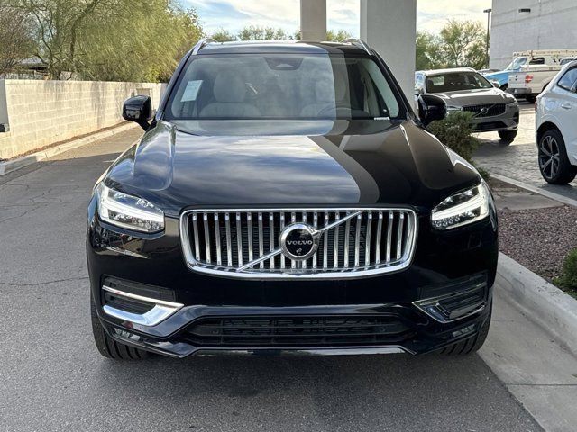 2024 Volvo XC90 Plus Bright Theme