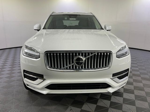 2024 Volvo XC90 Plus Bright Theme