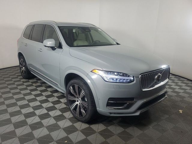 2024 Volvo XC90 Plus Bright Theme