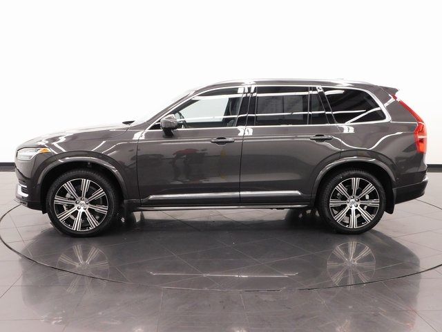 2024 Volvo XC90 Plus Bright Theme