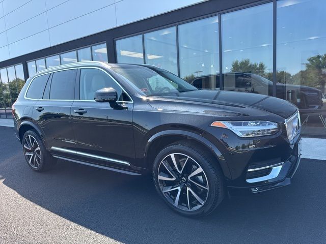 2024 Volvo XC90 Plus Bright Theme