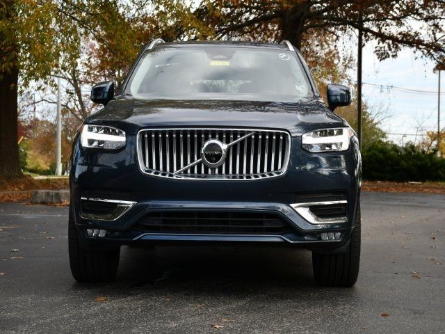 2024 Volvo XC90 Plus Bright Theme